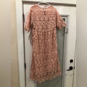 Very nice quality dress. Used but in great condition.